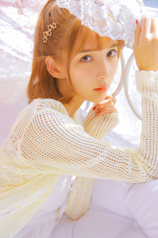 女大学生按摩房